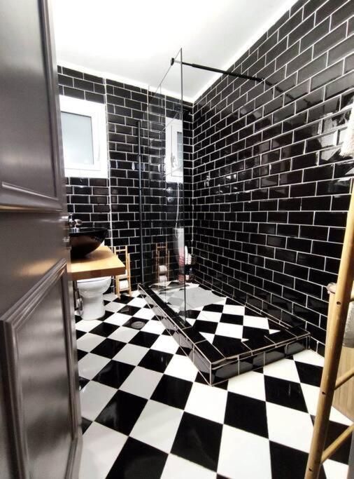 Voukamvilia Boutique Apartment Ágios Matthaíos Esterno foto