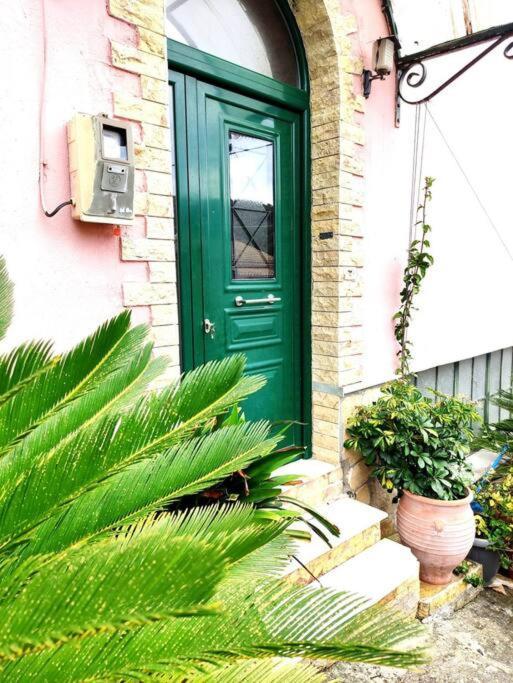 Voukamvilia Boutique Apartment Ágios Matthaíos Esterno foto